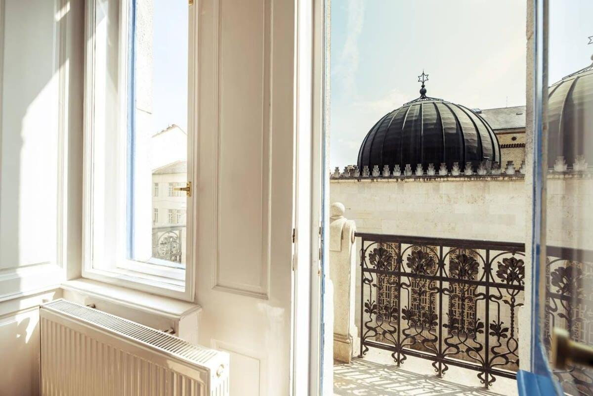New A C Studio With View Of The Synagogue Budapest Bagian luar foto
